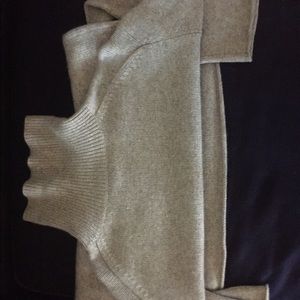 Banana Republic Sweaters - men’s grey turtleneck cashmere sweater SzM Banana Republic Sweaters - men’s grey turtleneck cashmere sweater SzM